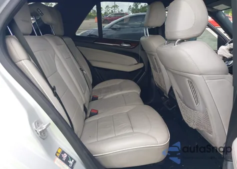 2013 Mercedes-Benz Ml 350 z USA, uszkodzony, nr VIN 4JGDA5JB8DA230487